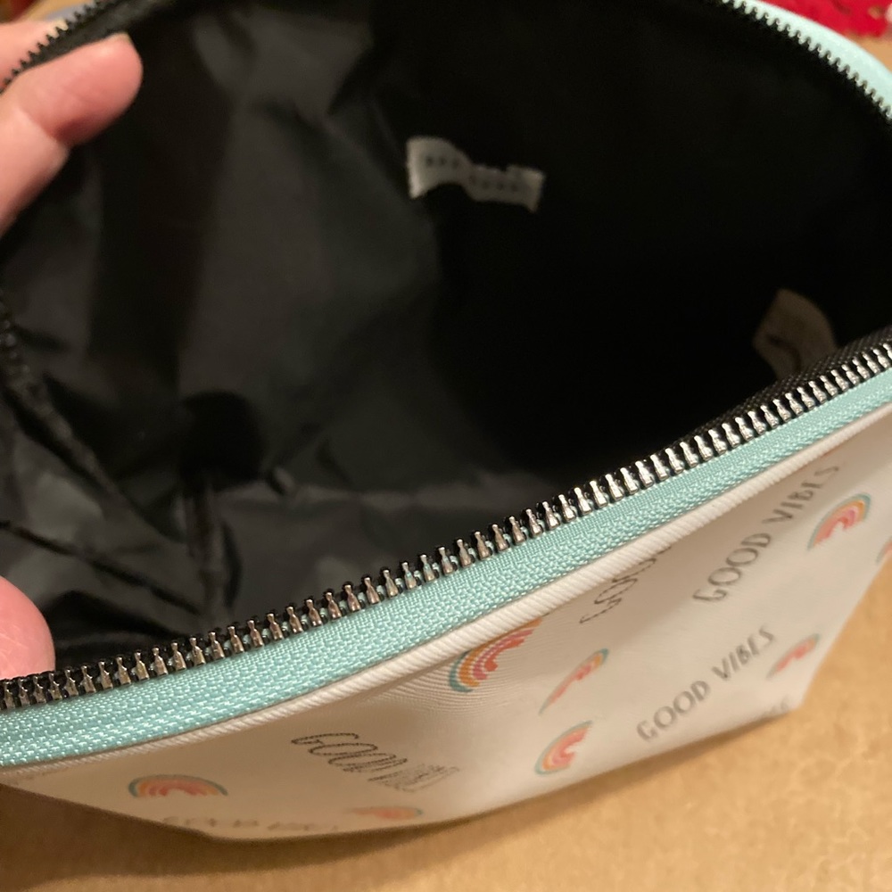 Rae Dunn 🌈 Cosmetic Case - Picture 2 of 3